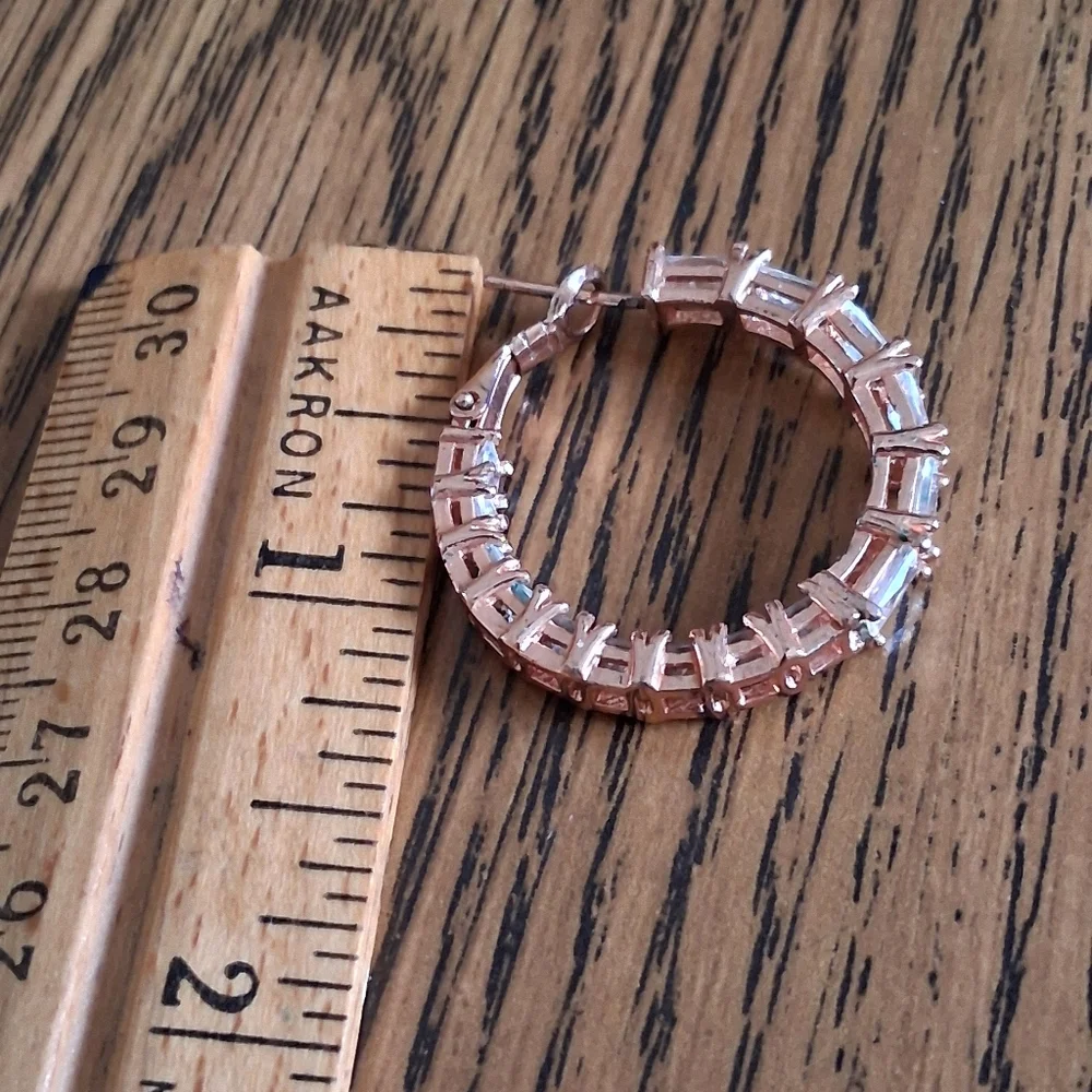 Elegant Rose Gold And Crystal Hoop Earrings EUC - Picture 6 of 11
